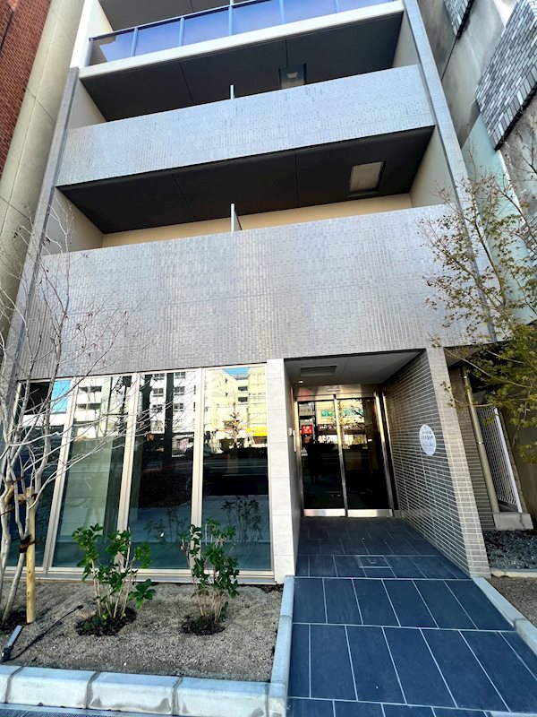 24/30 エントランス