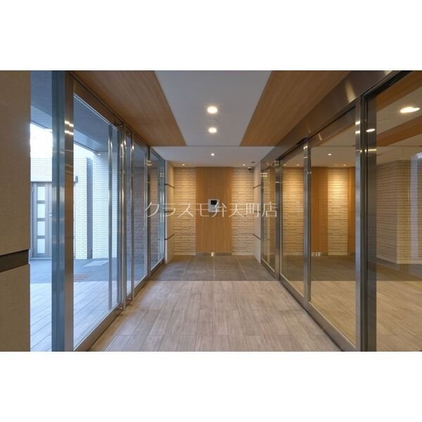 16/22 エントランス