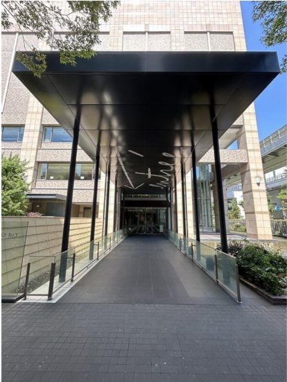 19/25 エントランス