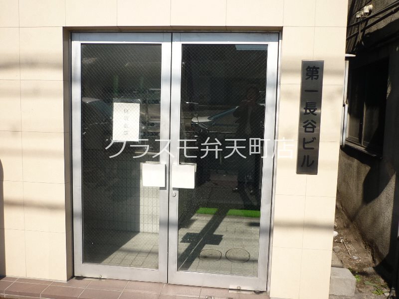 21/28 エントランス