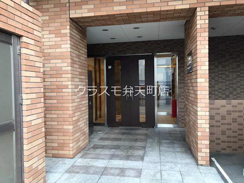 14/19 エントランス