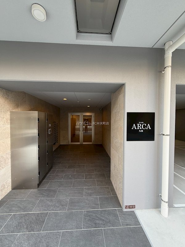 22/30 エントランス