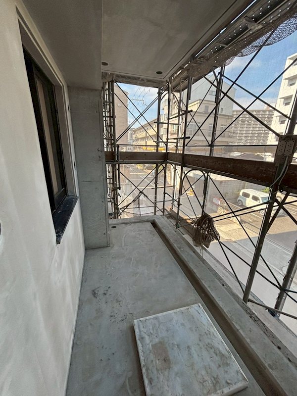 16/23 バルコニー