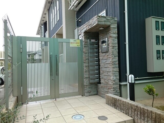 19/25 エントランス