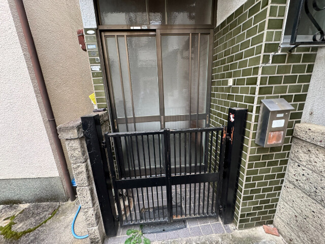 16/26 エントランス