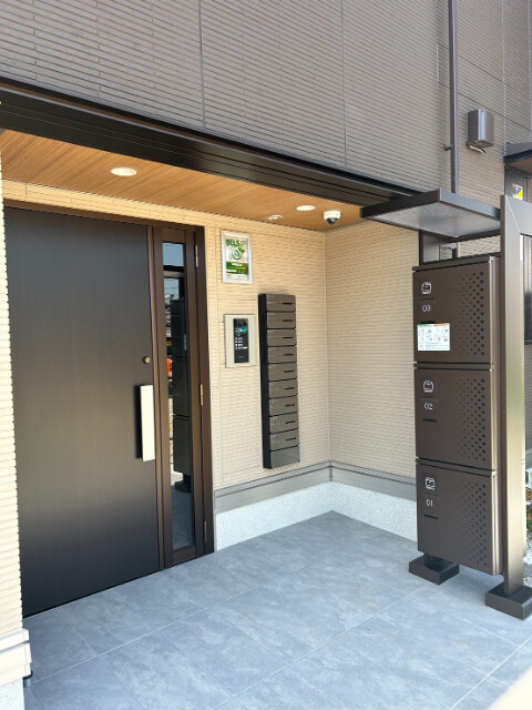 23/30 エントランス