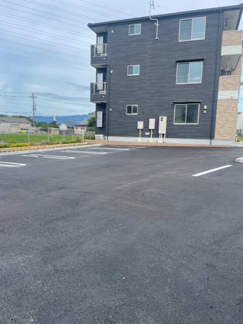 22/23 駐車場