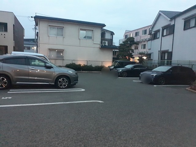 14/18 駐車場