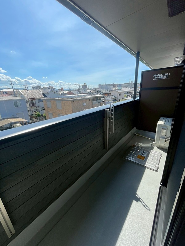 14/28 バルコニー