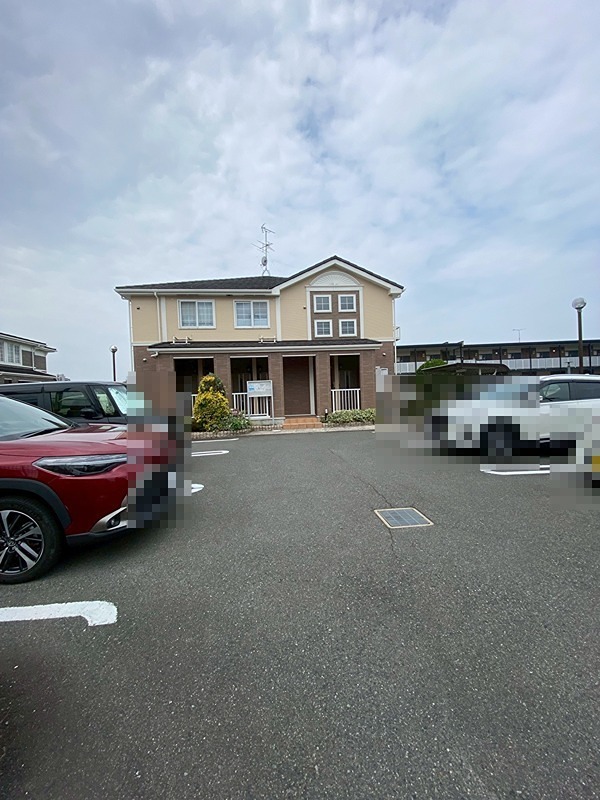 27/30 駐車場