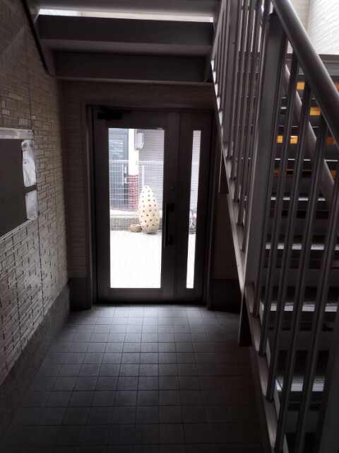 15/25 エントランス