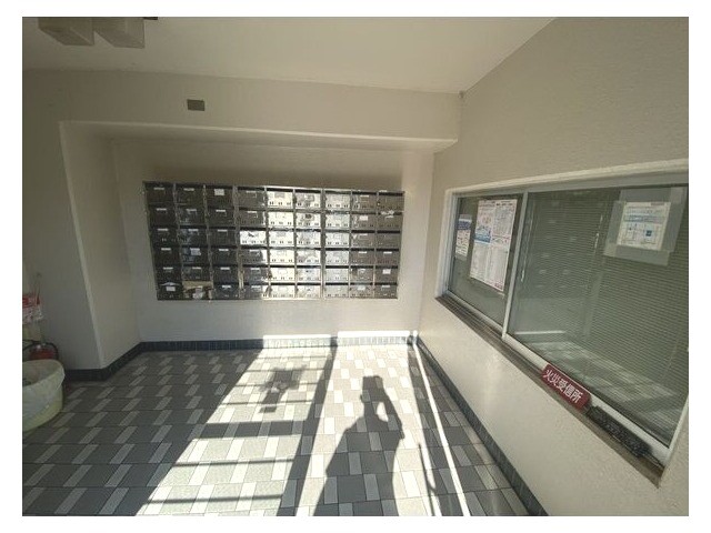 13/15 エントランス