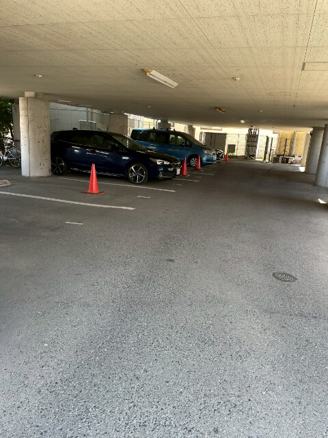 19/26 駐車場