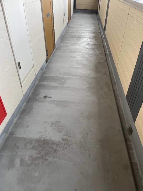 18/26 エントランス