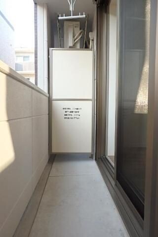 18/27 バルコニー