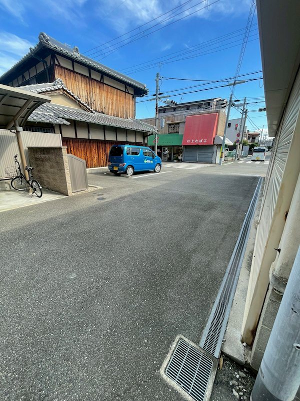 16/25 駐車場