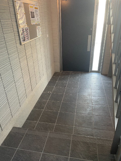 2/5 エントランス