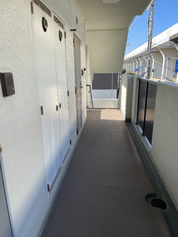 18/26 エントランス