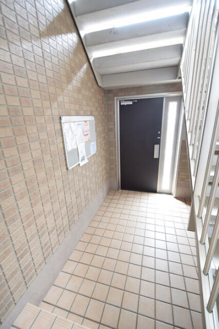 21/27 エントランス