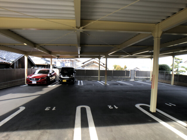 18/24 駐車場