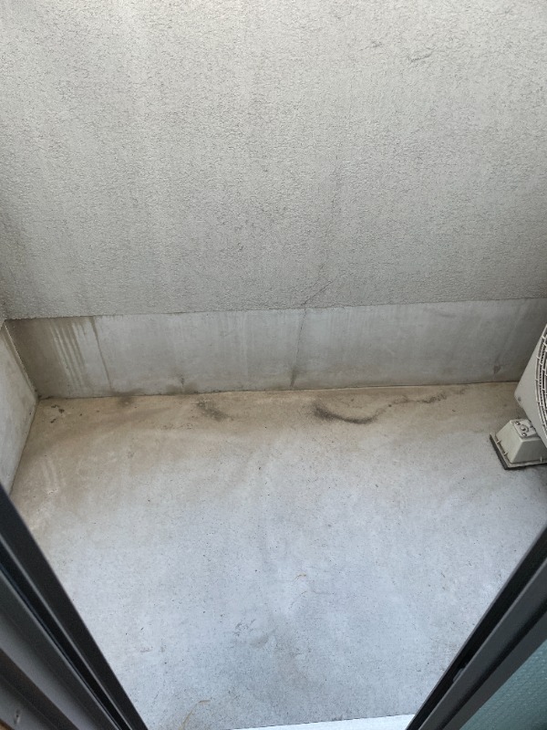 13/23 バルコニー