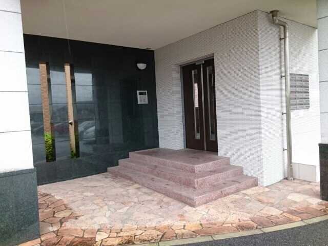 3/4 エントランス