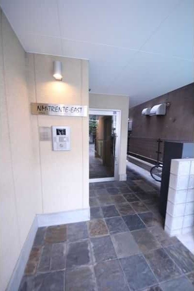 16/26 エントランス