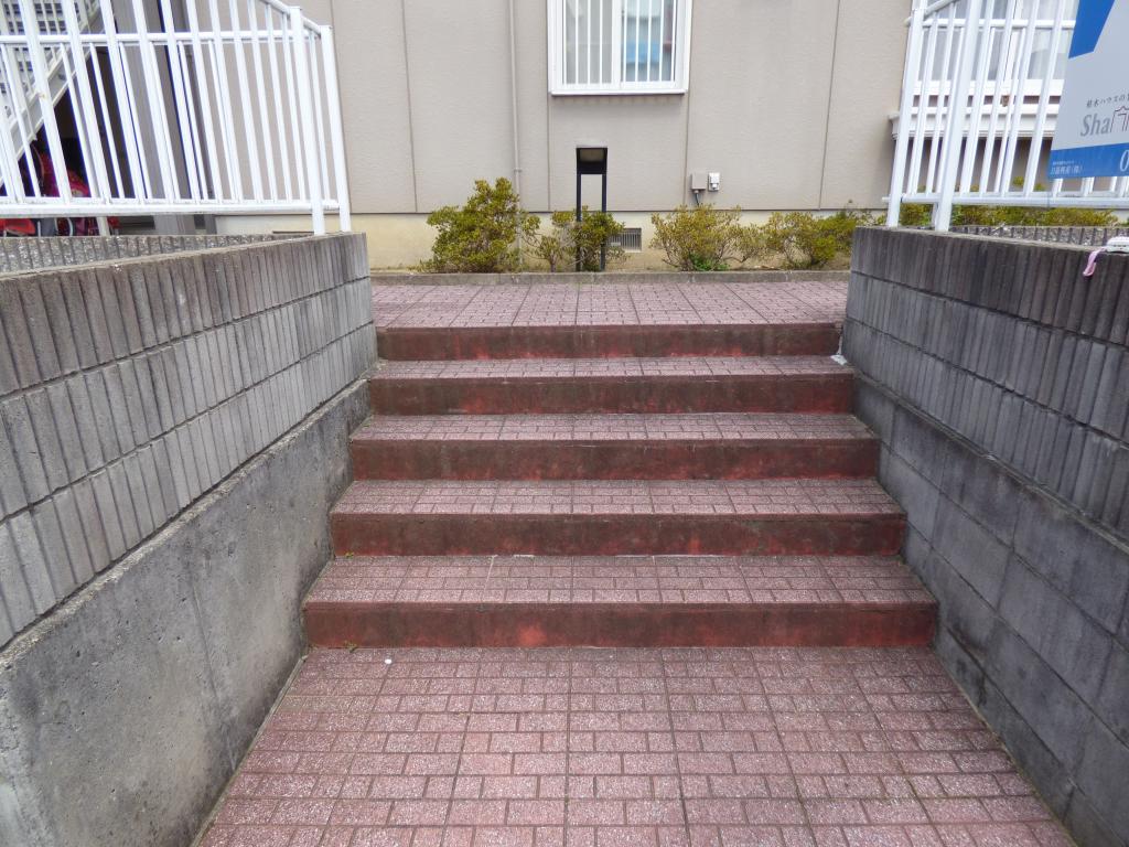 2/4 エントランス