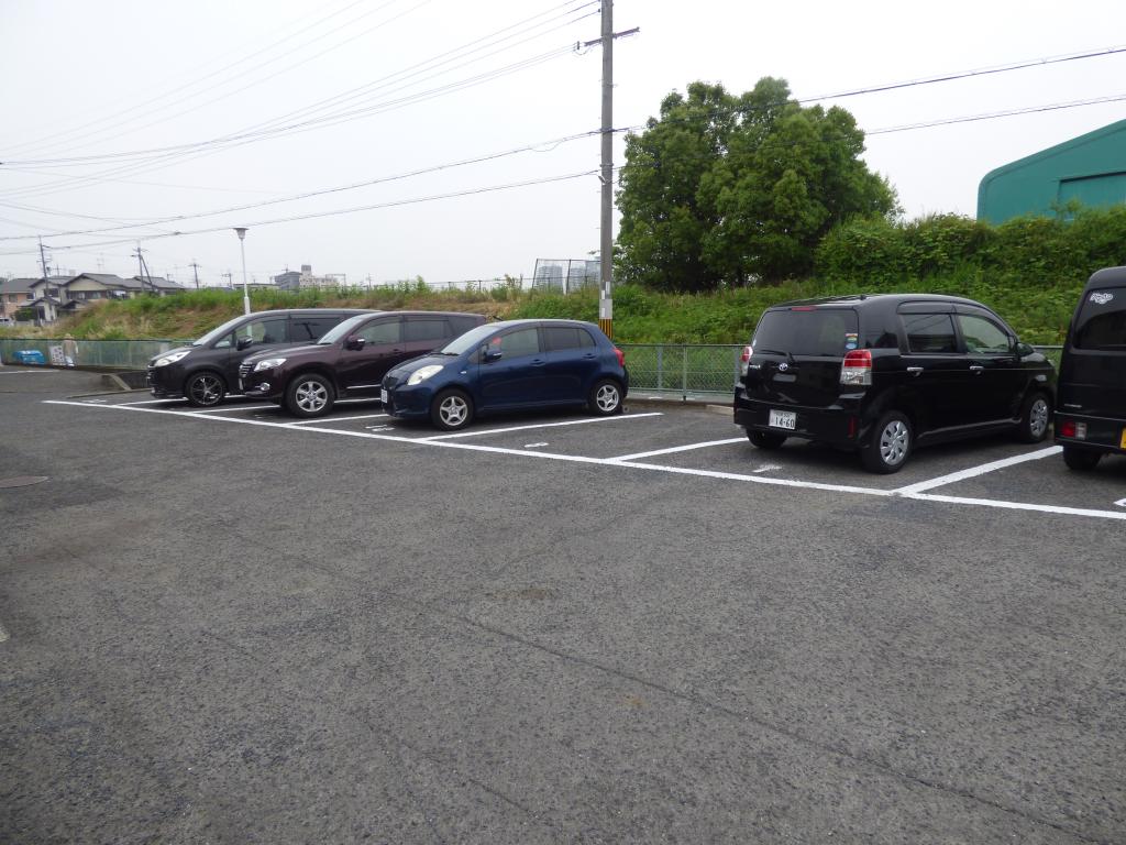 21/26 駐車場