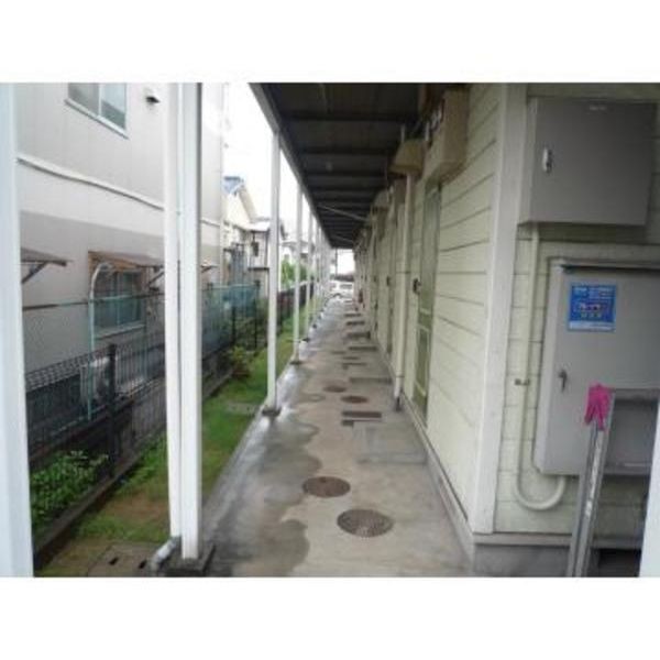 21/30 エントランス