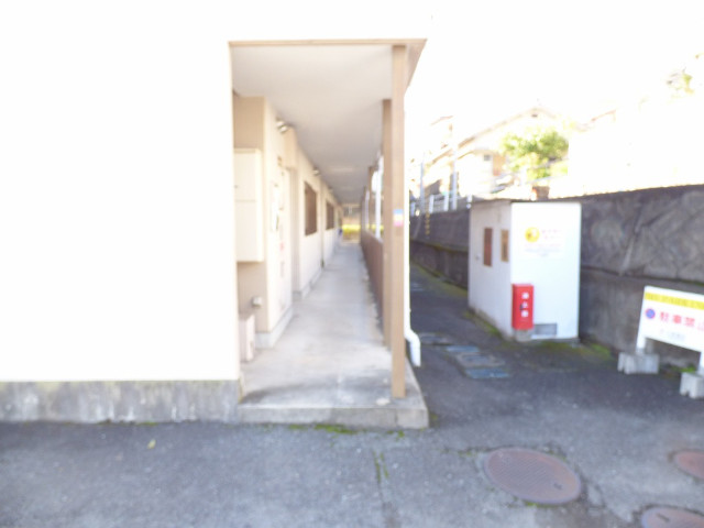 23/29 エントランス