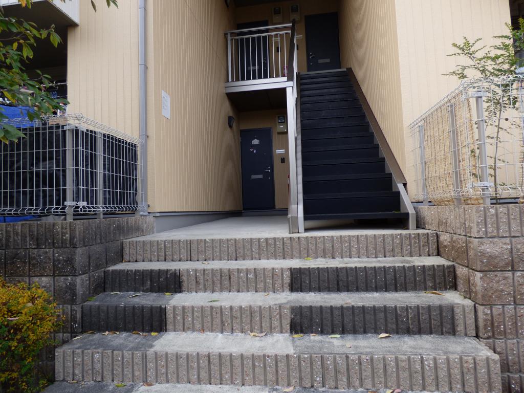 19/28 エントランス