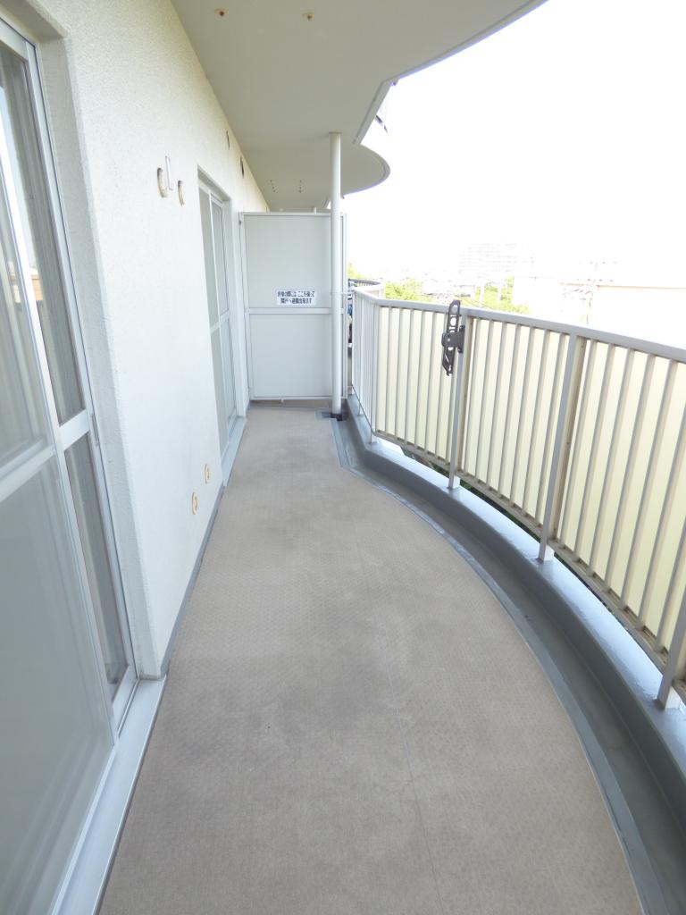 16/27 バルコニー