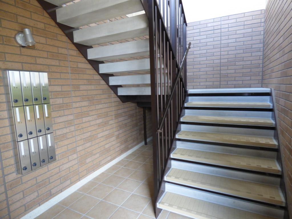 22/30 エントランス