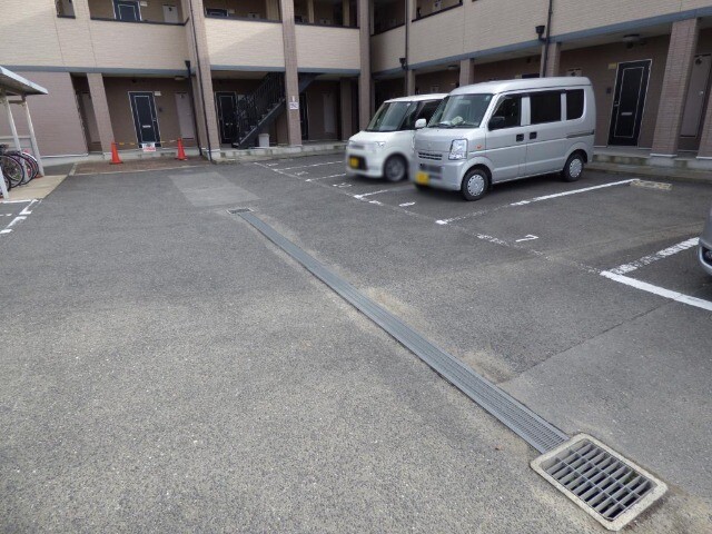 20/30 駐車場