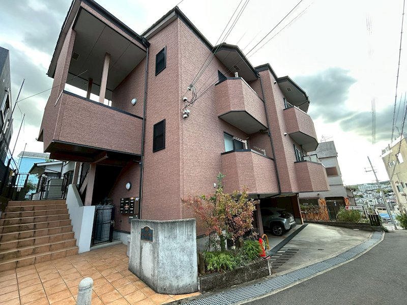 24/30 エントランス