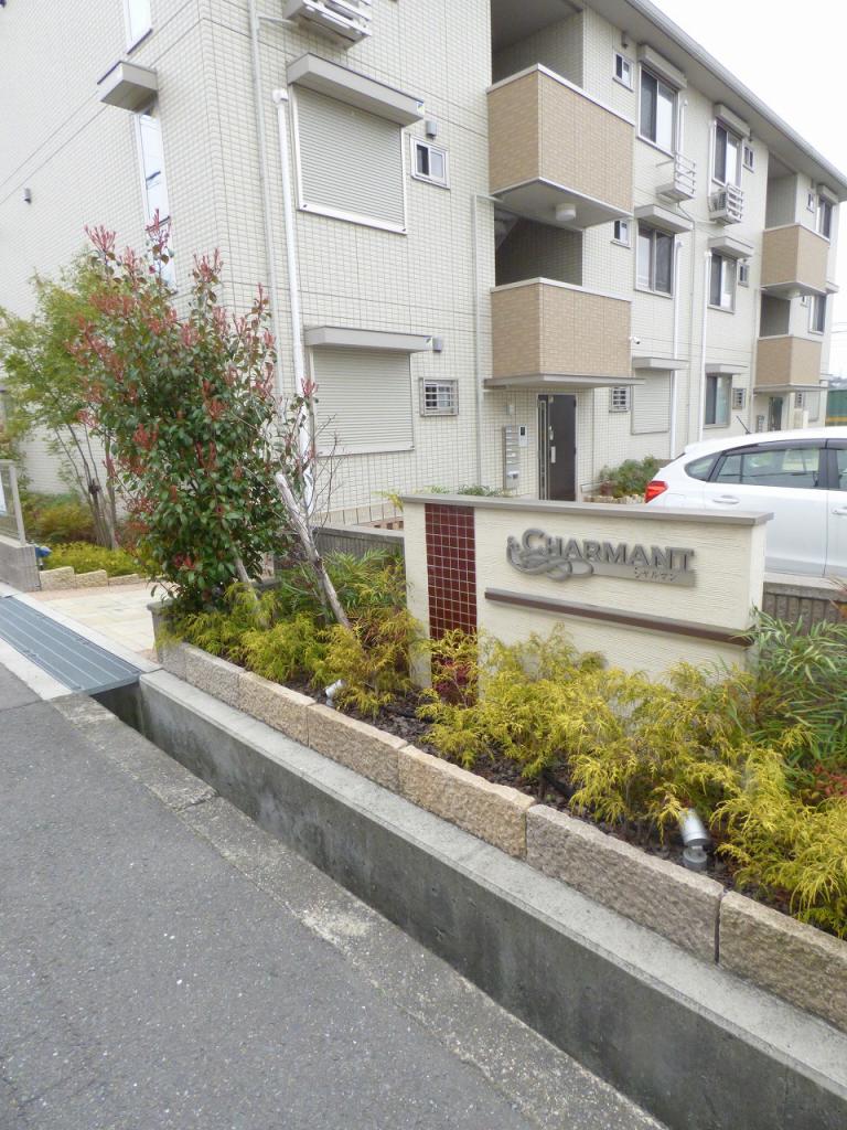 21/26 エントランス