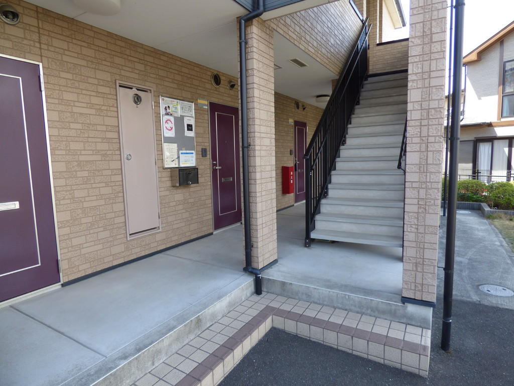 21/30 エントランス