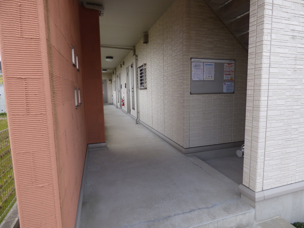 21/27 エントランス