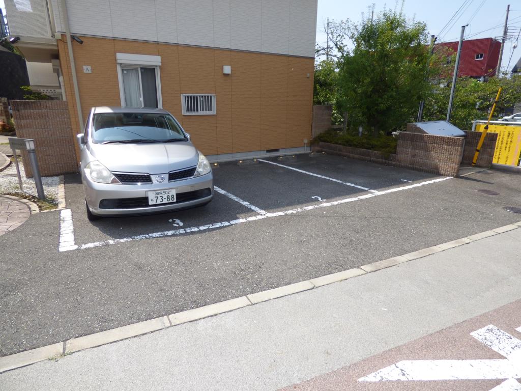 3/7 駐車場