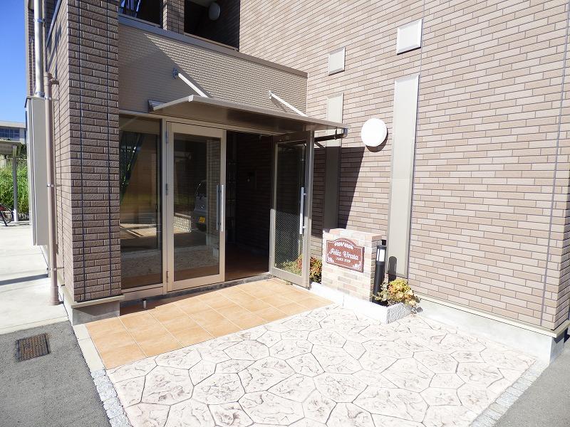 22/26 エントランス