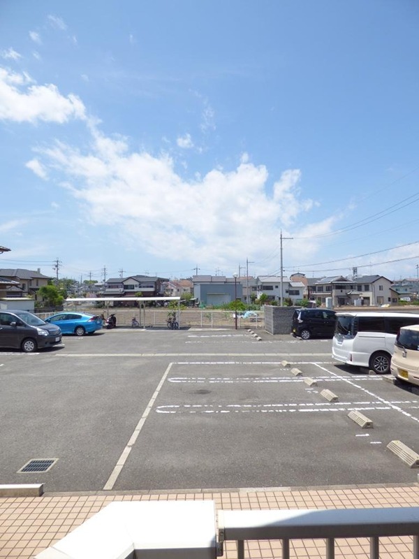 2/6 駐車場
