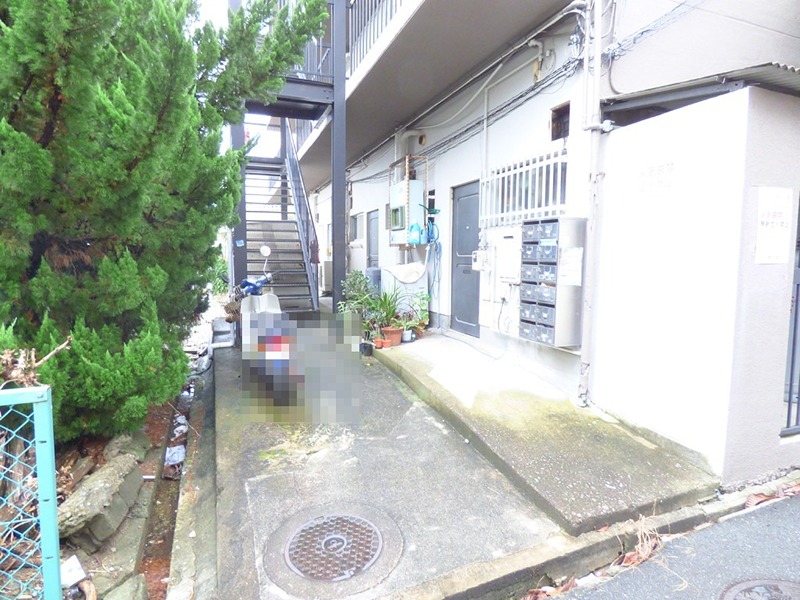 15/22 エントランス