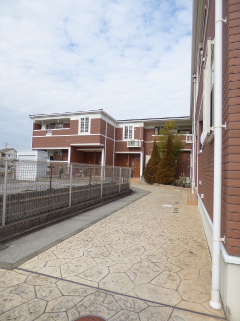 27/29 エントランス