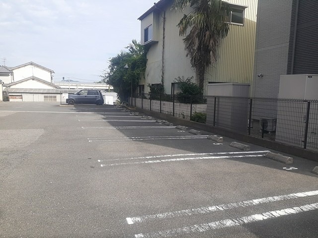 15/20 駐車場