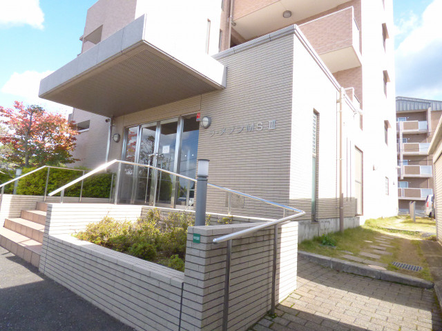 26/30 エントランス