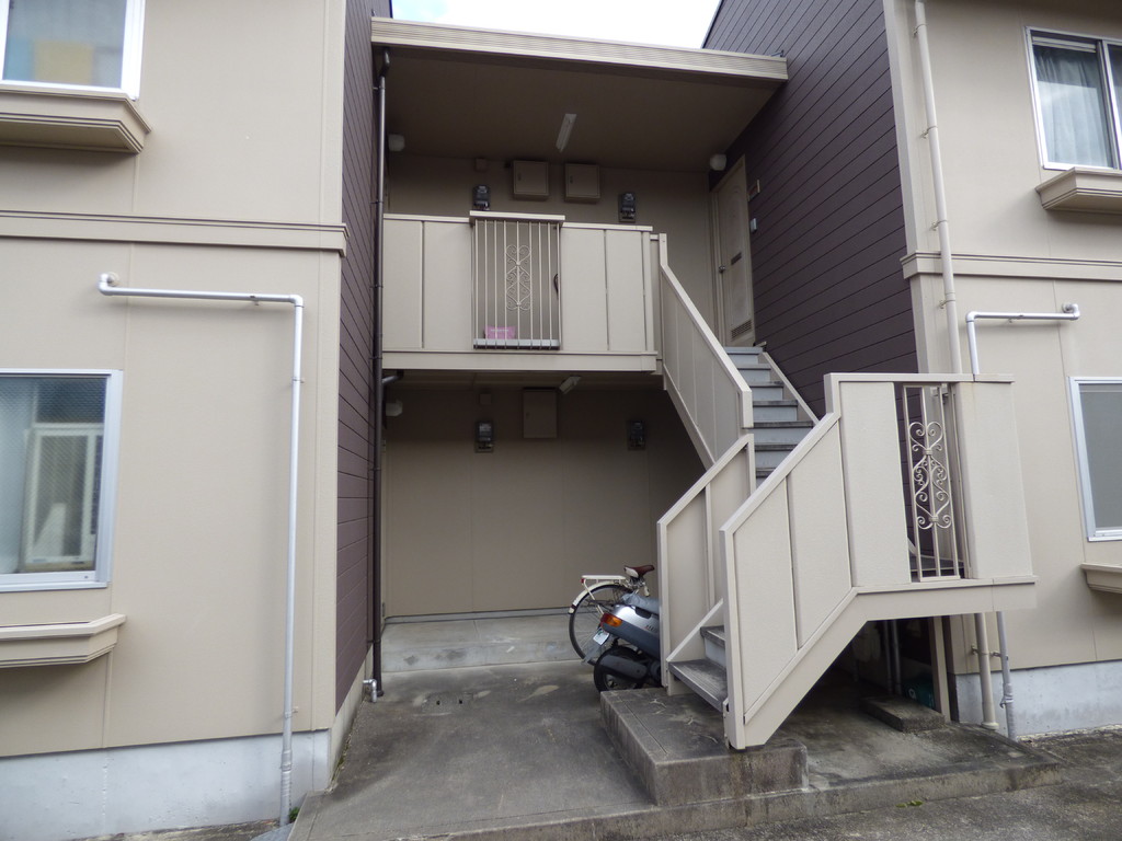 19/23 エントランス