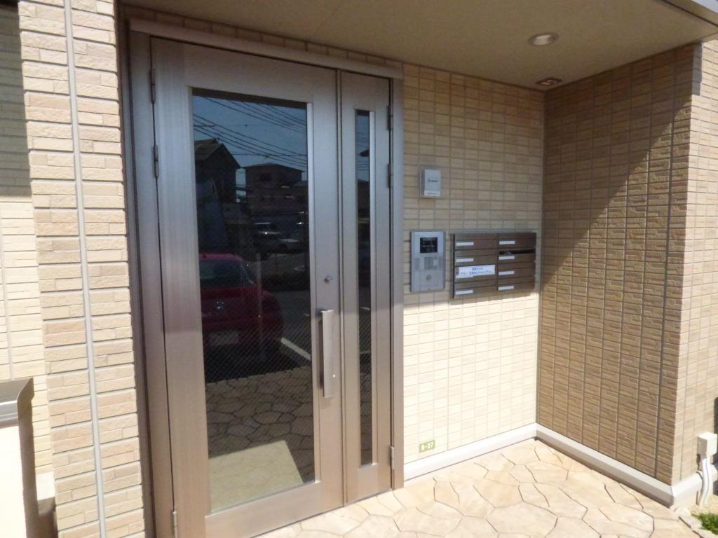 20/30 エントランス