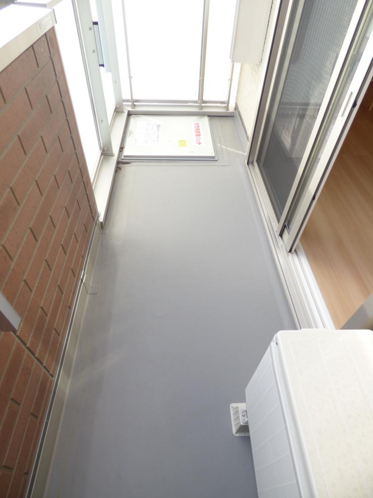 16/27 バルコニー