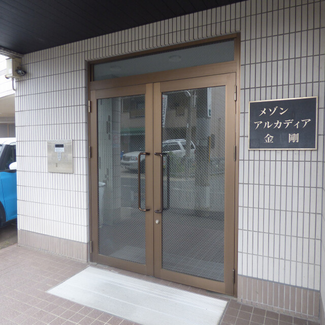 21/28 エントランス